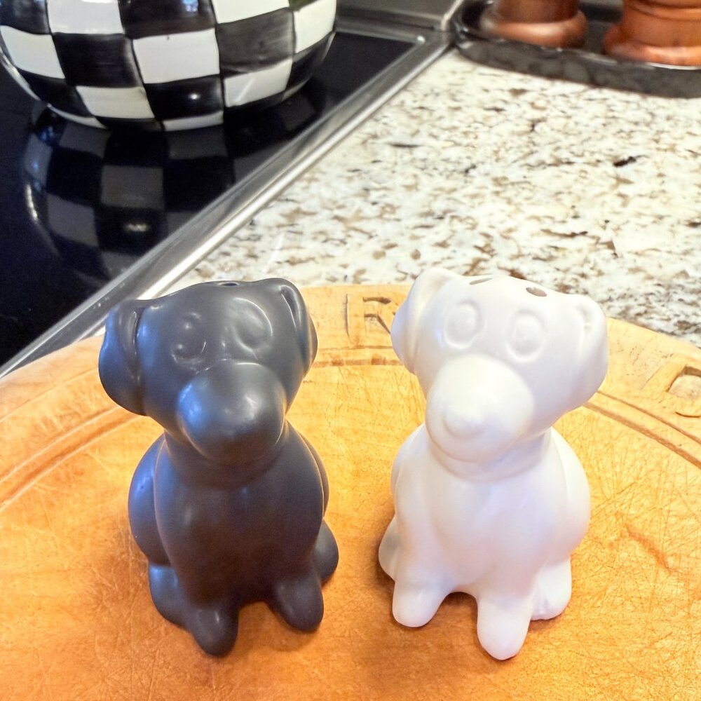 NWT Dog Salt & Pepper Shakers • Ceramic Black & White • Farmhouse - Picture 3 of 10
